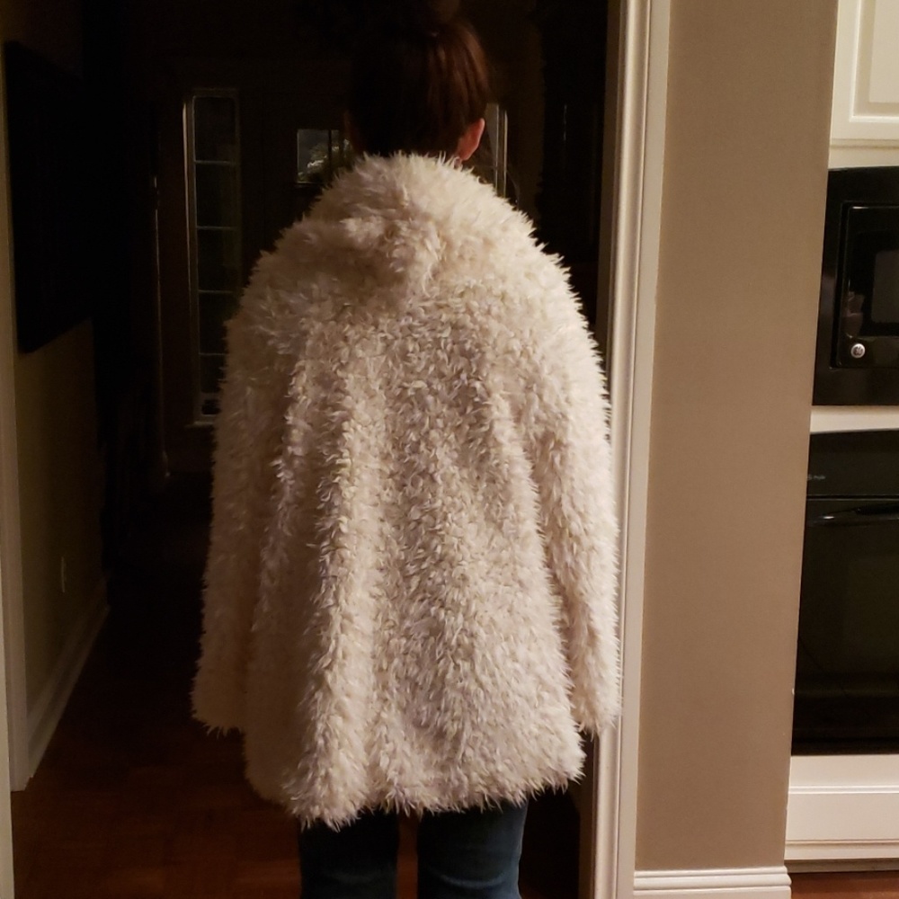 Off white faux fur light jacket